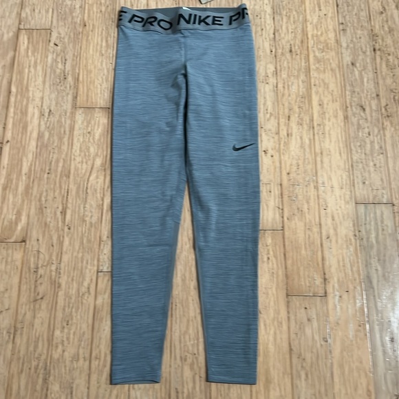 NIKE WOMEN'S PRO 365 7/8-LENGTH TIGHT - Picture 3 of 11
